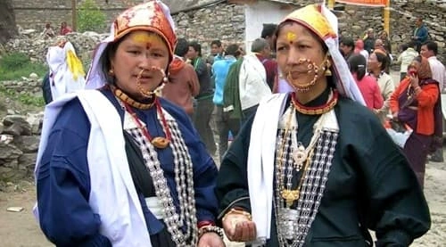Traditional Dress For Women In Uttarakhand