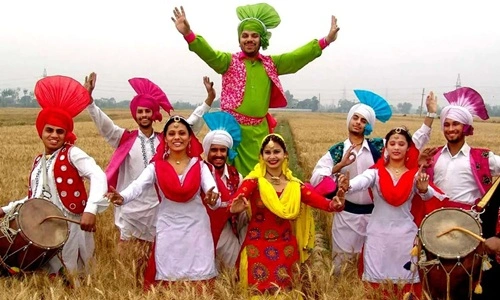 Traditional Dress of Punjab [For Men & Women]